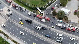 Zeytinburnu'nda kaza İETT otobüsü duvara çarptı, 1 kişi hayatını kaybetti