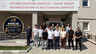 Afyonlu kuaförlerden özel bireylere gönüllü dokunuş