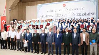 Oltu’da 54 genç hafızlık unvanını törenle aldı