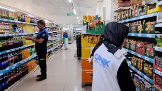 Canik marketlerinde zabıta denetim mesaisi