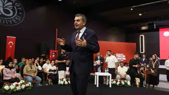 Üniversite adayları tercihlerini bakanlarla birlikte planladı