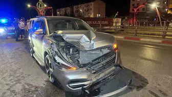Arkadan çarpma Uşak'ta 6 kişiyi hastanelik etti