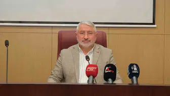 Çorum’a yapılacak üçüncü sentetik saha için Başkan Aşgın’dan söz