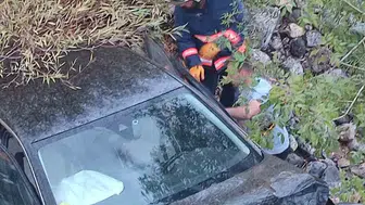 Elazığ'da direksiyon hakimiyeti kayboldu: Araç şarampole uçtu