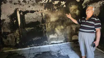 Hatay'da 40 yıllık yuva küle döndü geriye sadece çiçekler kaldı
