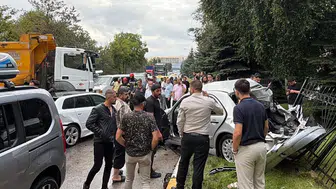 Dehşet anları: Hafriyat kamyonu duramadı, ortalık savaş alanına döndü