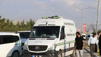 Van Gölü'ndeki acı olayda iki kardeş son yolculuğuna uğurlandı