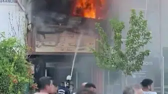 Germencik’te mobilya mağazasını alevler teslim aldı