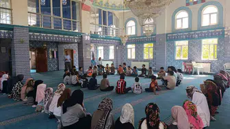 Vanlı çocuklara Peygamberimizin hayatı anlatıldı