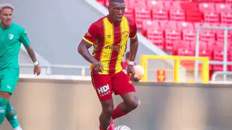 Göztepe’nin yeni transferi Armstrong taraftarı heyecanlandırdı