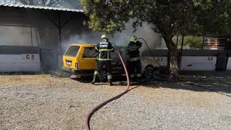 Menteşe’de park halindeki otomobil küle döndü