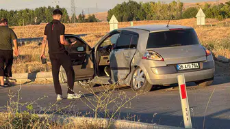 Eskişehir Alpu yolunda kavşak kazası 3 kişi yaralandı