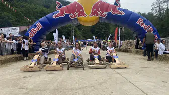 Rize’de tahta arabalar hız rekoru kırdı