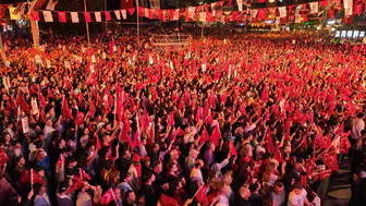 Antalya Zafer Bayramı’nı Derya Uluğ ile kutlayacak