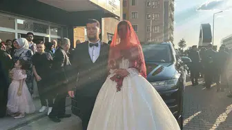 Şehit babasının oğlu düğünde valinin makam aracıyla gelin aldı