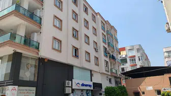 Hatay'da evde bulunan genç kadın ağır yaralandı