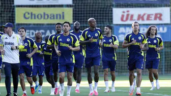 Lyon mesaisi sürüyor Fenerbahçe'nin son antrenmanından kareler