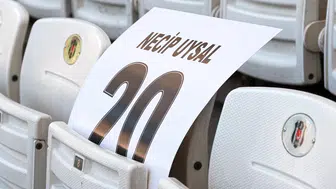 Beşiktaş’ın efsane ismi Kaptan’a Tüpraş Stadyumu’nda duygusal veda