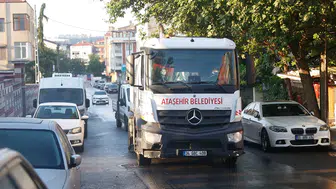Ataşehir belediye ekipleri yaz mevsimi için sahada temizlik mesaisine başladı
