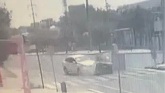 Çorlu'da ters yön kazası kameraya yansıdı
