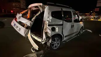 Serik’te zincirleme kazaya sebep olan sürücü olay yerinden kaçtı