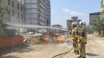 Defne ilçesinde doğalgaz borusu patladı