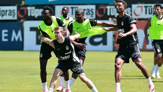 Beşiktaş Avrupa mesaisi için Prag yolculuğuna hazırlanıyor