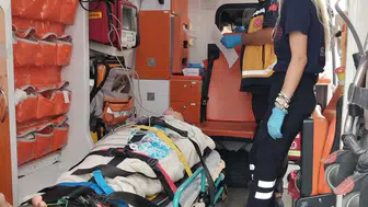 Bodrum açıklarında teknede kaza geçiren Amerikalı turisti deniz ambulansı kurtardı