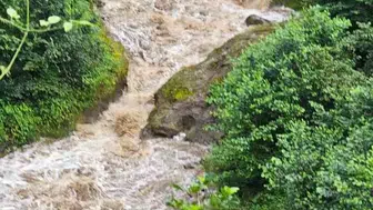 Giresun'da dere taştı anne ve iki kızı kayboldu