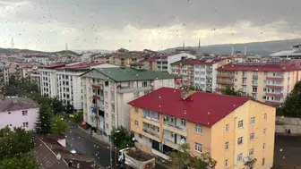 Meteorolojinin uyarısı Bingöl'de karşılık buldu: Şehirde kısa süreli hareketlilik