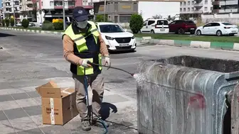 Kilis Belediyesi eski çöp konteynerlerine bakım yaparak yeniliyor