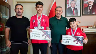 Darendeli genç sporcuların başarıları yerel yönetim tarafından ödüllendirildi