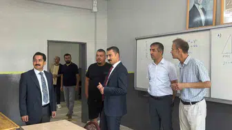 Alaşehir'de okullar denetimli serbestlik yükümlüleriyle yenileniyor
