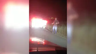Şanlıurfa'da yolda önü kesilen aileye tüfekli saldırı