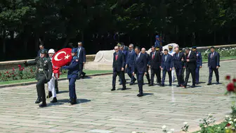Erdoğan ve YAŞ üyeleri yeni komuta kademesiyle Anıtkabir’de buluştu