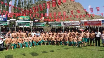 Erzurum'da dev buluşma: 600 pehlivan altın kemer için ter döktü