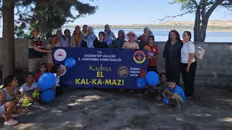 Gaziantep’te kadınlara tek tuşla yardım çağırma eğitimi verildi