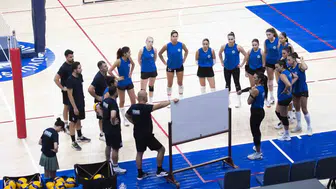 Aydın Büyükşehir voleybolda şampiyonluk için parkeye indi
