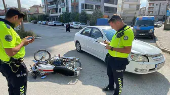 Karaman'da kavşak kazası motosiklet sürücüsünü hastanelik etti