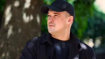 Eski Bakandan Zelenskiy’e seçim resti