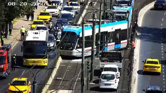 Beyoğlu’nda tramvay seferleri raydan çıkma nedeniyle durdu