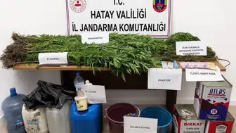 Hatay'da terk edilmiş otomobildeki şırıngalar operasyonun kapısını araladı