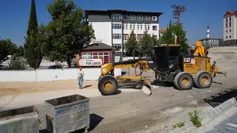 Adıyaman'da okul yolları yenileniyor, Başkan Tutdere sahada