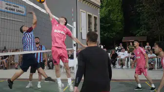 Sapanca Gölü'nde kaybettiğimiz dalgıç için gençler sahaya indi