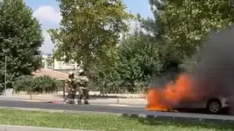 Kayapınar’da park halindeki otomobil aniden yanmaya başladı