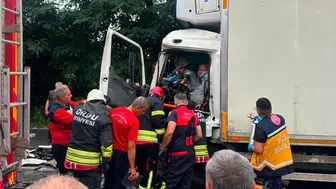 Fatsa'da dört aracın karıştığı zincirleme kaza trafiği kilitledi