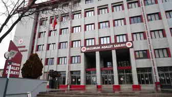 Erzurum Adliyesi'nde arşiv yangını panik yarattı