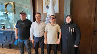 Görme engelli Taha Gül, rektörlük makamında azmin zaferini anlattı