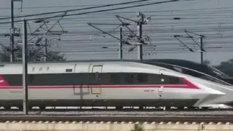 Manyetik tren yerçekimine meydan okudu: 5 saniyede 800 kilometre hıza ulaştı