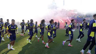 Fenerbahçe taraftarı Sturm Graz maçı öncesi takımı ateşledi